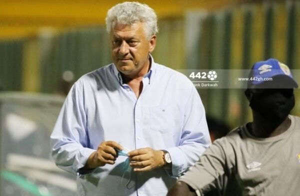 Kosta Papic Hearts coach 780x470 1 650x392 1