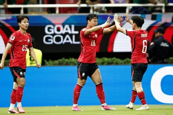 South Korea Finally Convert Chances to Edge Czech Republic 2-1 in World Cup Opener